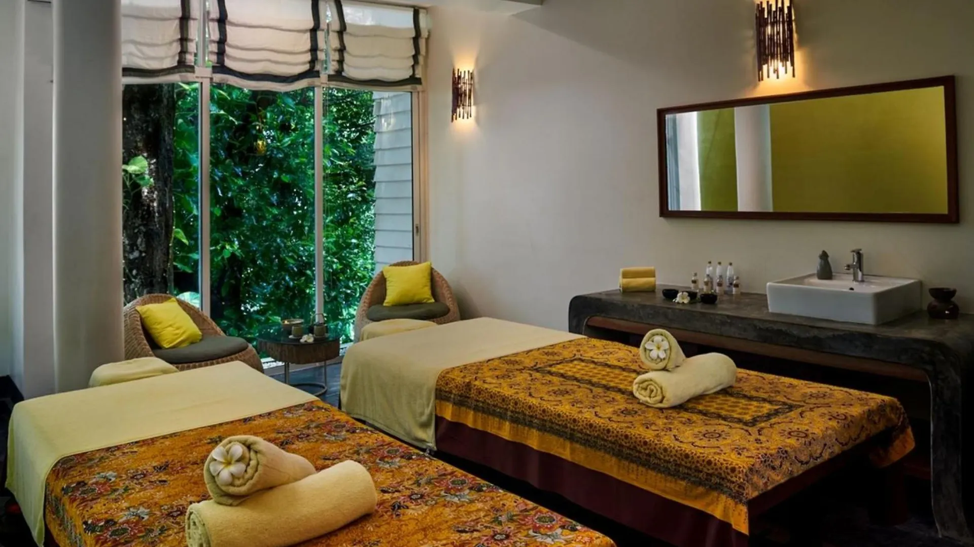 Pod Village By Independence Hotels Sihanoukville 4*,